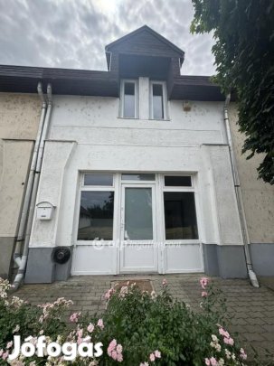 Eladó Üzlethelyiség, Tiszafüred