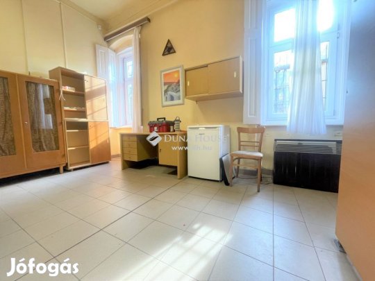 Eladó Üzlethelyiség, Tiszavasvári