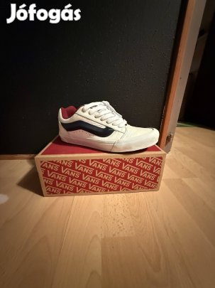 Eladó Vans Knu Skool EU 42