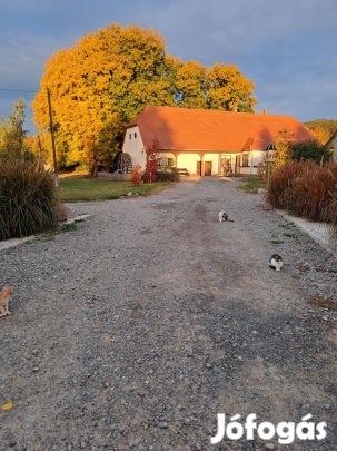 Eladó Vékényben a történelem egy kis darabkája