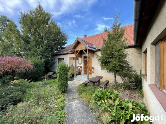 Eladó Vendégház a Bakony szívében!