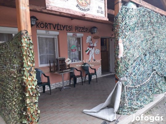 Eladó Vendéglátás, Komló