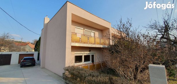 Eladó Veszprém Vármegye Ajka Sorházi Lakás