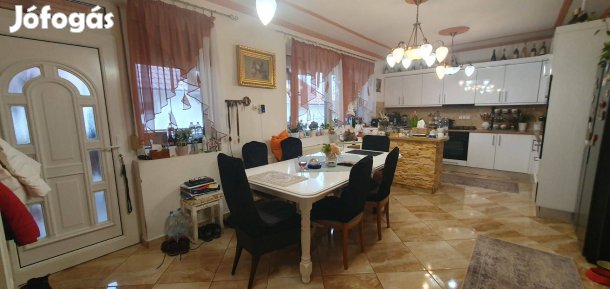 Eladó Veszprém Vármegye Noszlop Családi Ház