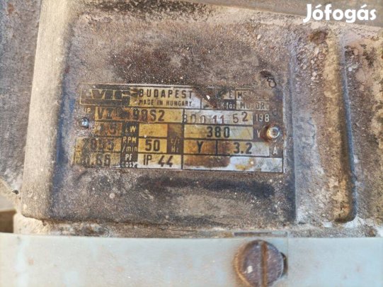 Eladó Villanymotorok