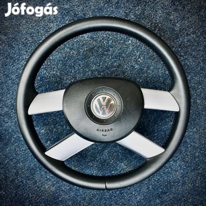 Eladó Vw Volkswagen MK5-ös hibátlan 4 küllős bőrkormány . Bp/posta