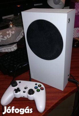 Eladó Xbox Series S (Kis hibával - Kecskeméten)
