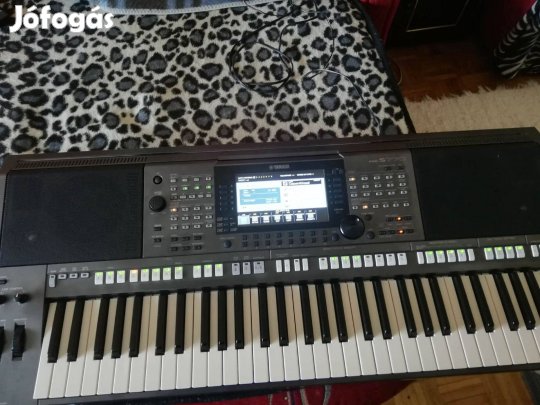 Eladó Yamaha S770