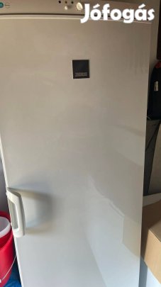 Eladó Zanussi 300 l fagyasztó szekrény