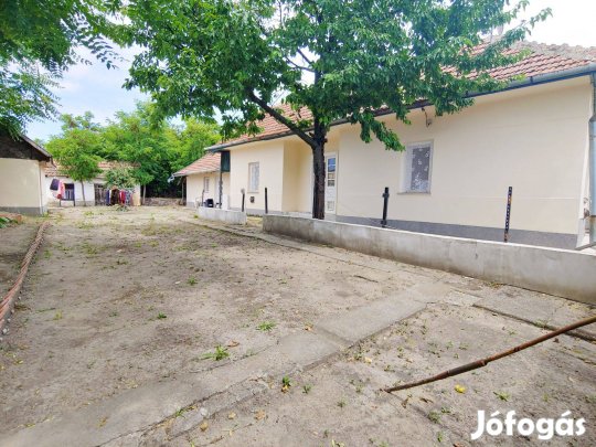 Eladó Zaránki családi ház