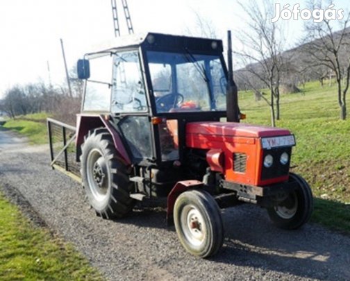 Eladó Zetor 6211 traktor tartozékokkal piros rendszámmal