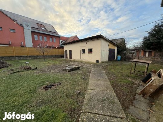 Eladó, Családi Ház Sellye