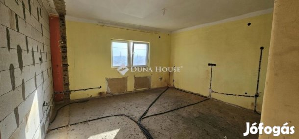 Eladó, felújítandó családi ház, Pécs Keleti városrészben