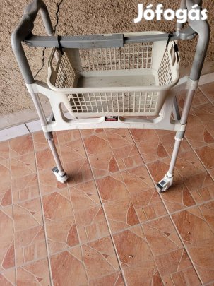 Eladó  járókeret