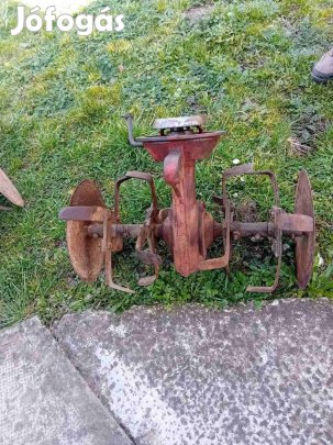 Eladó  kf4 es kapálógép hajtás, kapákkal 
