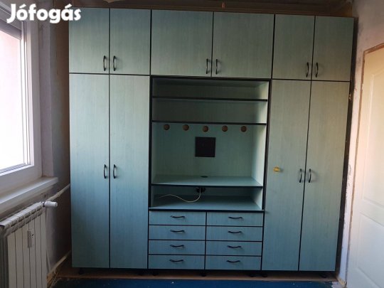Eladó, megkímélt állapotú szekrénysor