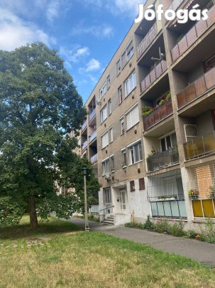 Eladó a Báthori István utcában azonnal költözhető 4.emeleti lakás!