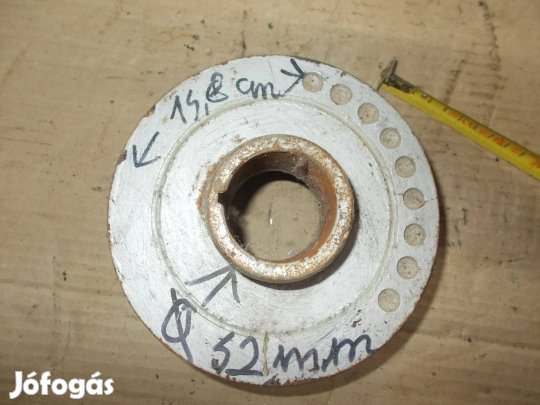 Eladó a képen látható 14,8 cm átmérőjű három pályás ékszíj tárcsa