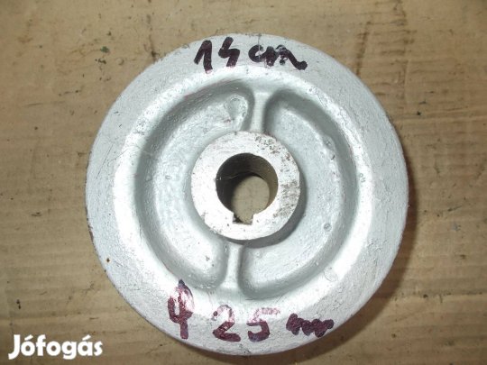 Eladó a képen látható 14 cm átmérőjű négy pályás ékszíj tárcsa