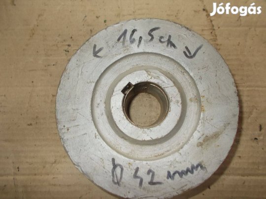 Eladó a képen látható 16,5 cm átmérőjű három pályás ékszíj tárcsa