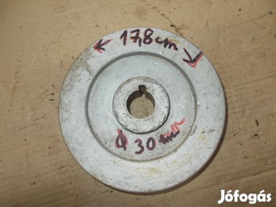 Eladó a képen látható 17,8 cm átmérőjű két pályás ékszíj tárcsa