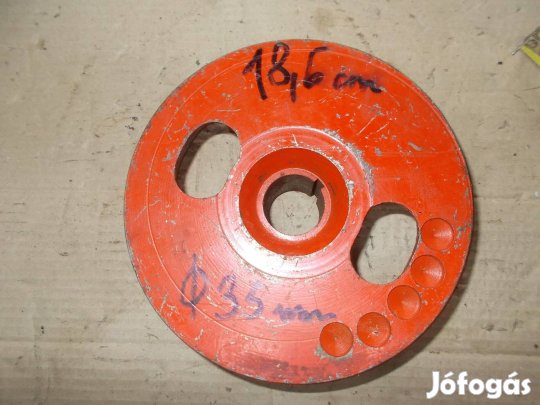 Eladó a képen látható 18,6 cm átmérőjű egy pályás ékszíj tárcsa