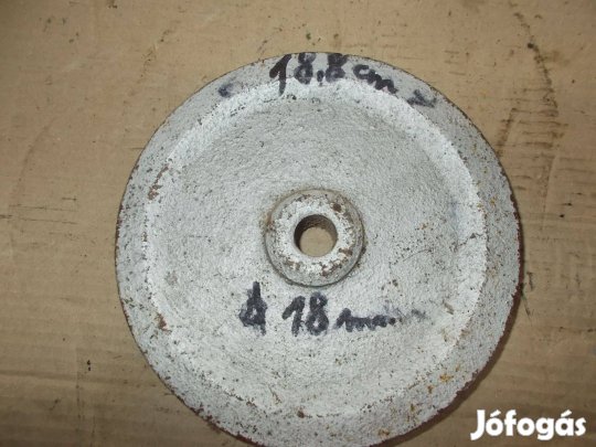 Eladó a képen látható 18,8 cm átmérőjű egy pályás ékszíj tárcsa