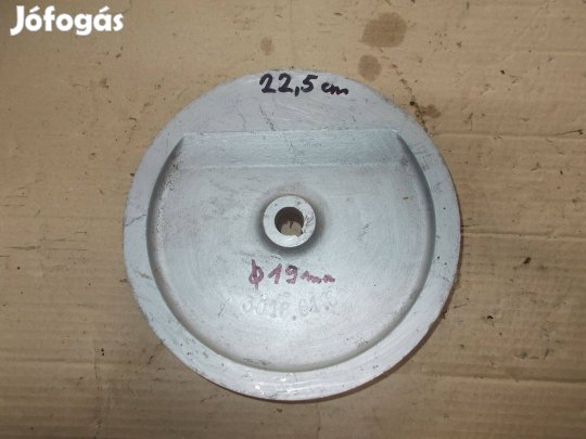 Eladó a képen látható 22,5 cm átmérőjű két pályás ékszíj tárcsa