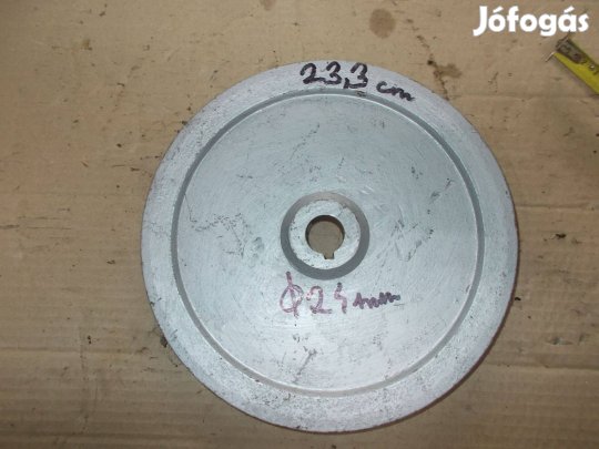 Eladó a képen látható 23,3 cm átmérőjű egy pályás ékszíj tárcsa