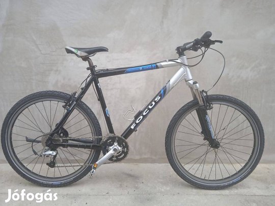 Eladó a képen látható Focus, Shimano Deore felszereltségű 26"-os MTB,