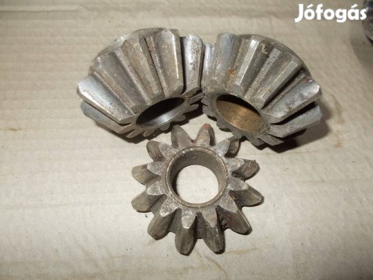 Eladó a képen látható acél fogaskerék csomag