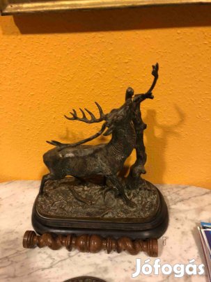 Eladó a képen látható antik szobor