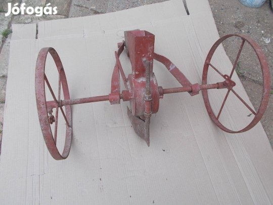 Eladó a képen látható apró mag vető adapter