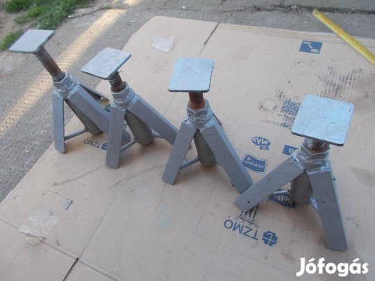 Eladó a képen látható autó alátámasztó bak csomag