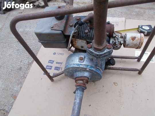 Eladó a képen látható benzines víz szivattyú fellelt állapotban