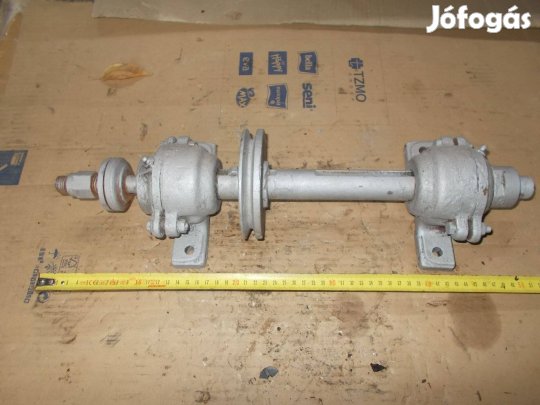 Eladó a képen látható csapágyazott tengely 10 számú