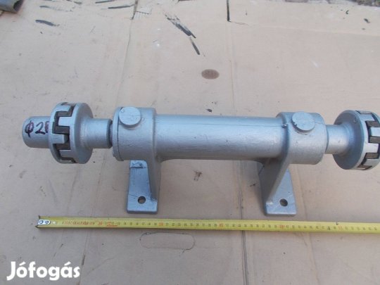 Eladó a képen látható csapágyazott tengely 3 számú