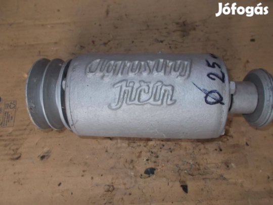 Eladó a képen látható csapágyazott tengely 5 számú