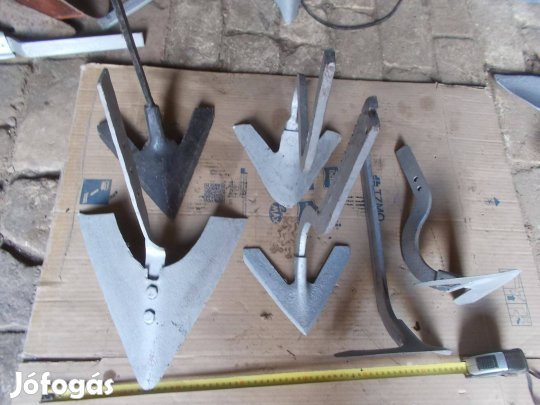 Eladó a képen látható ekefej tartozék csomag jó állapotban 2