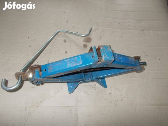 Eladó a képen látható emelő jó állapotban 13 számú