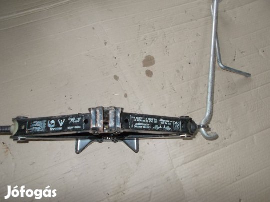 Eladó a képen látható emelő jó állapotban 15 számú