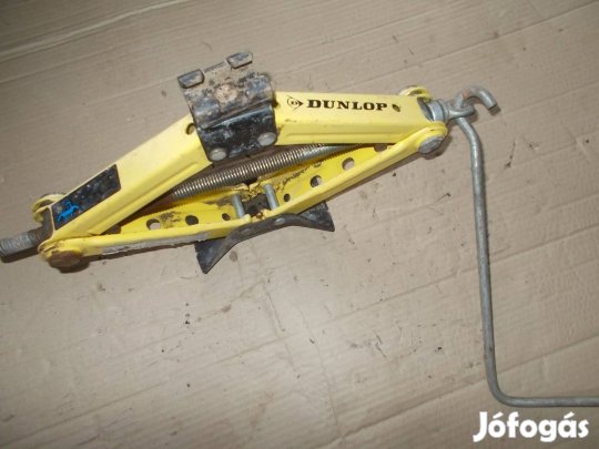 Eladó a képen látható emelő jó állapotban 17 számú