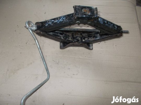 Eladó a képen látható emelő jó állapotban 19 számú