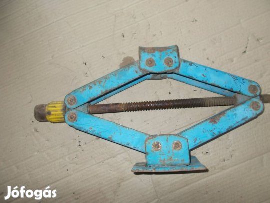 Eladó a képen látható emelő jó állapotban 21 számú