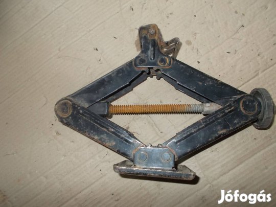 Eladó a képen látható emelő jó állapotban 22 számú