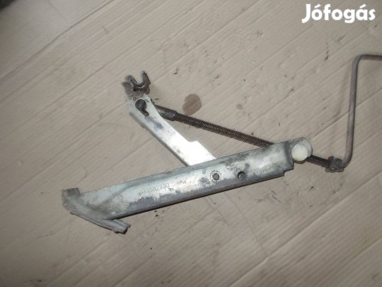 Eladó a képen látható emelő jó állapotban 27 számú