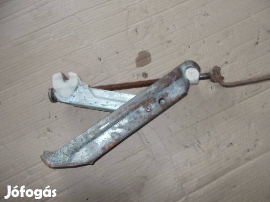 Eladó a képen látható emelő jó állapotban 30 számú