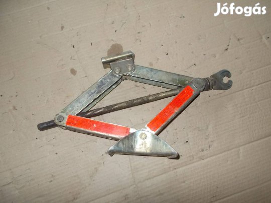 Eladó a képen látható emelő jó állapotban 7 számú