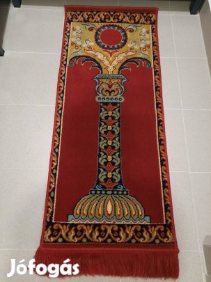 Eladó a képen látható faliszőnyeg!