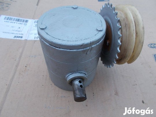 Eladó a képen látható hajtómű